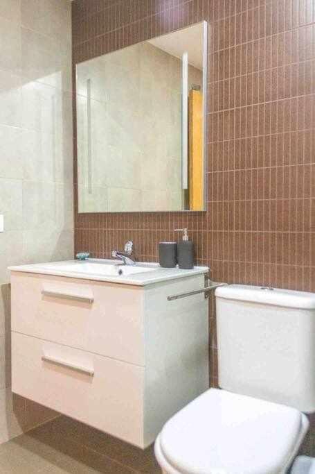 Apartment Central House كاستيون ذي لا بلاند المظهر الخارجي الصورة